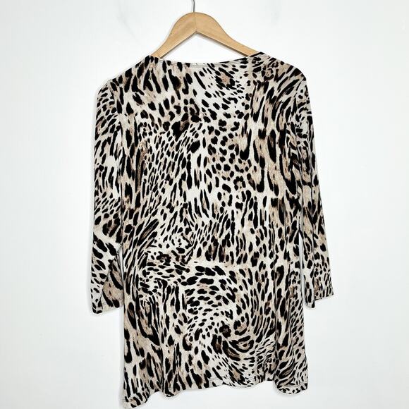 Chicos Travelers Leopard Print Top Womens 8/10 M 1 Slinky Knit Animal Resort - Picture 6 of 6